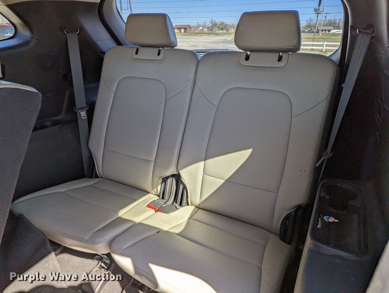 image for item DR6825 2013 Hyundai Santa Fe GLS  SUV