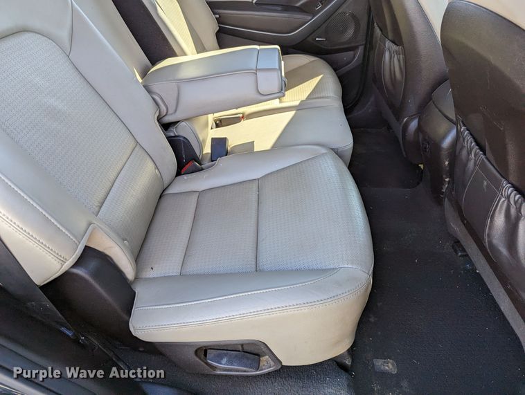 image for item DR6825 2013 Hyundai Santa Fe GLS  SUV