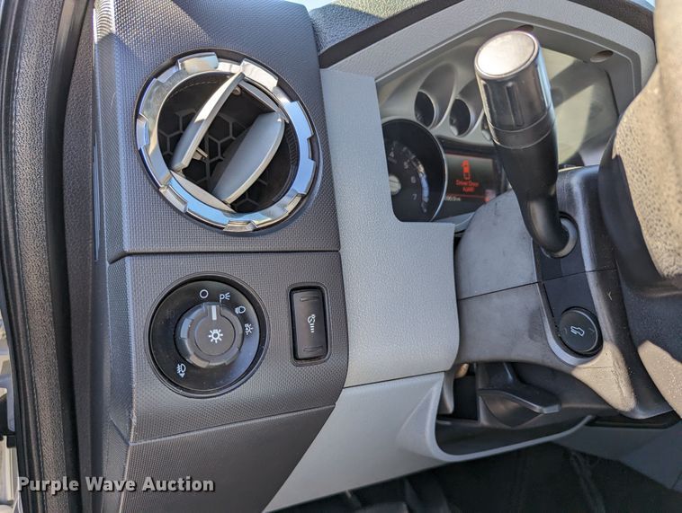 image for item DR6826 2014 Ford F250 Super Duty  Crew Cab pickup truck