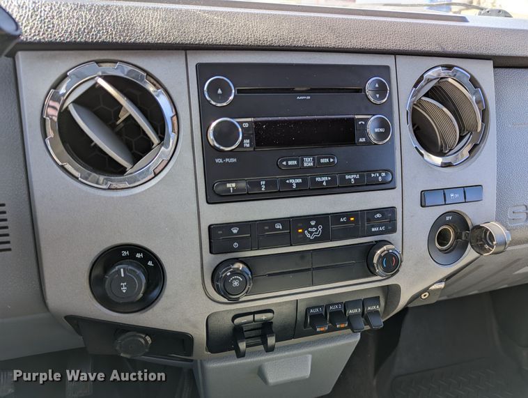 image for item DR6826 2014 Ford F250 Super Duty  Crew Cab pickup truck