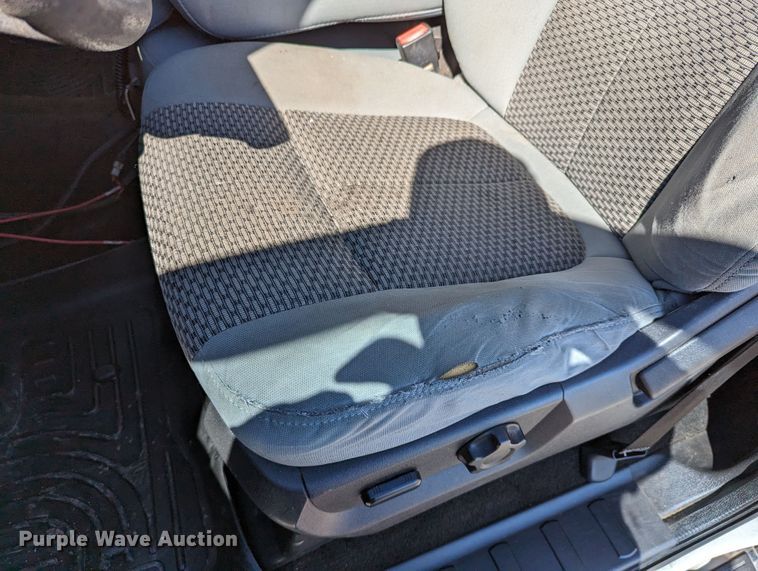 image for item DR6826 2014 Ford F250 Super Duty  Crew Cab pickup truck