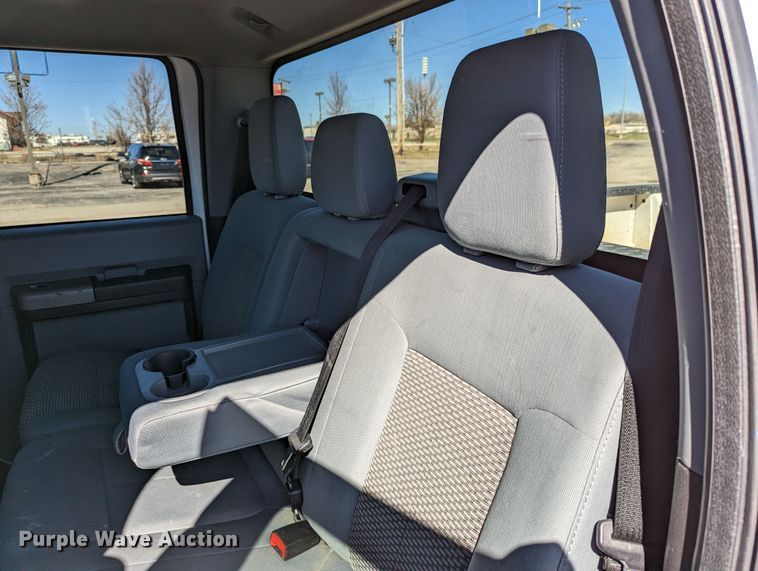 image for item DR6826 2014 Ford F250 Super Duty  Crew Cab pickup truck