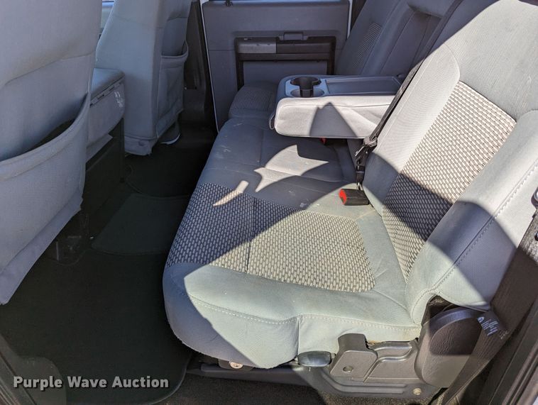 image for item DR6826 2014 Ford F250 Super Duty  Crew Cab pickup truck