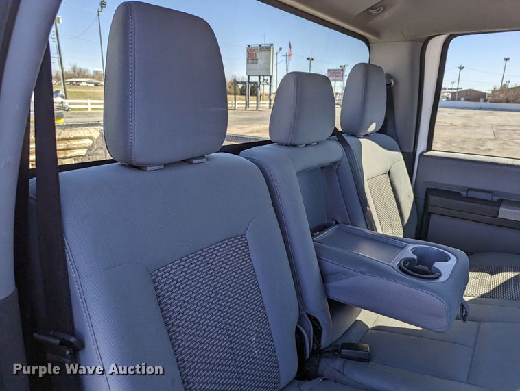 image for item DR6826 2014 Ford F250 Super Duty  Crew Cab pickup truck