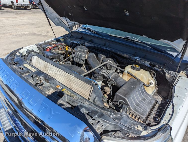 image for item DR6826 2014 Ford F250 Super Duty  Crew Cab pickup truck