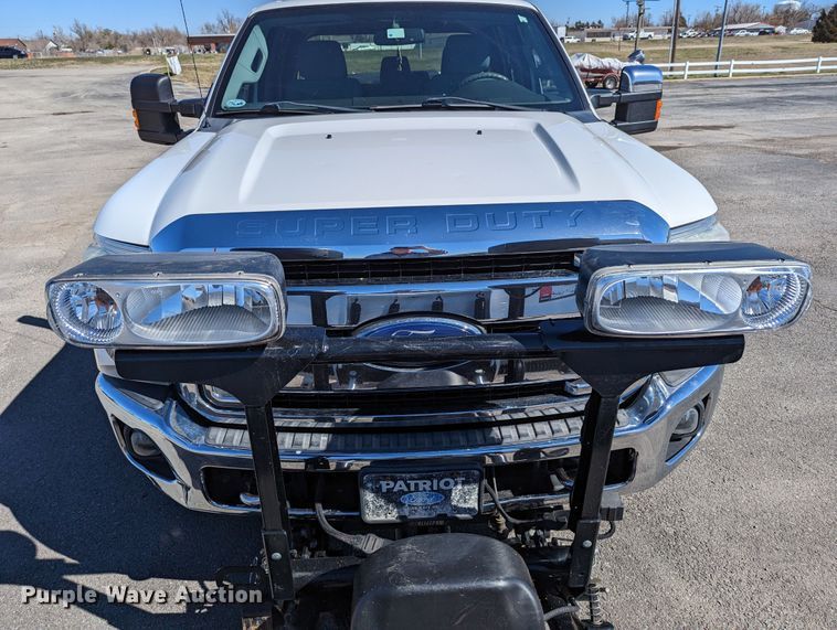 image for item DR6826 2014 Ford F250 Super Duty  Crew Cab pickup truck
