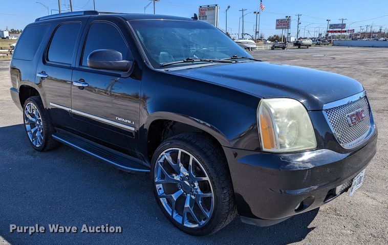 image for item DR6827 2011 GMC Yukon Denali  SUV