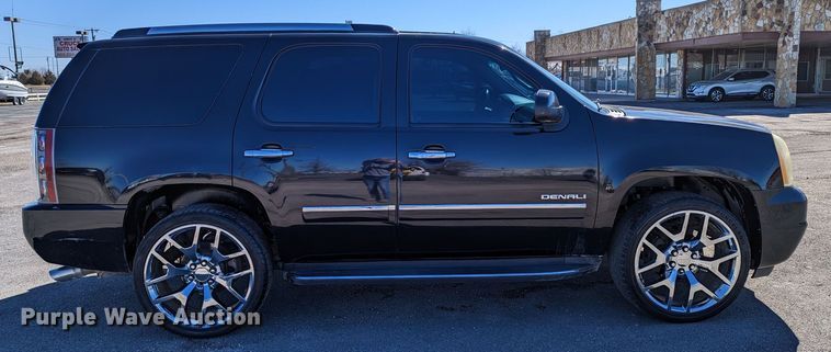 image for item DR6827 2011 GMC Yukon Denali  SUV