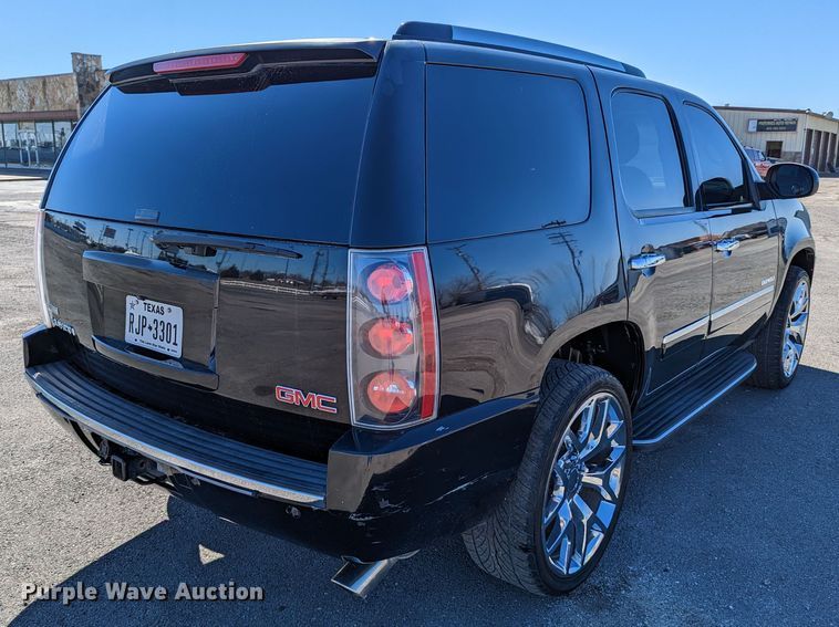 image for item DR6827 2011 GMC Yukon Denali  SUV