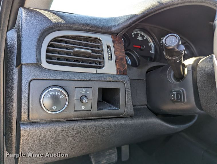 image for item DR6827 2011 GMC Yukon Denali  SUV