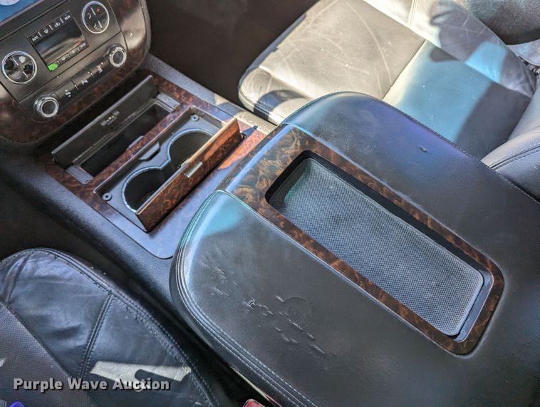 image for item DR6827 2011 GMC Yukon Denali  SUV