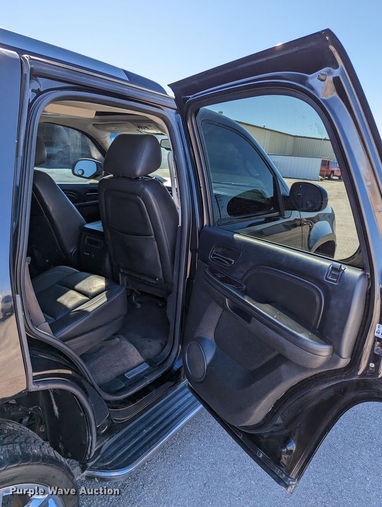 image for item DR6827 2011 GMC Yukon Denali  SUV