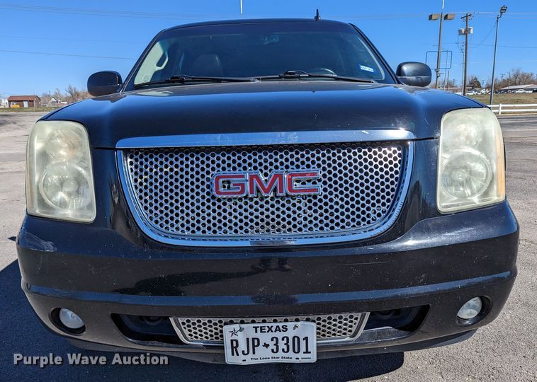 image for item DR6827 2011 GMC Yukon Denali  SUV