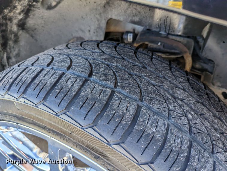 image for item DR6827 2011 GMC Yukon Denali  SUV