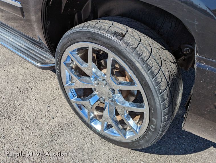 image for item DR6827 2011 GMC Yukon Denali  SUV