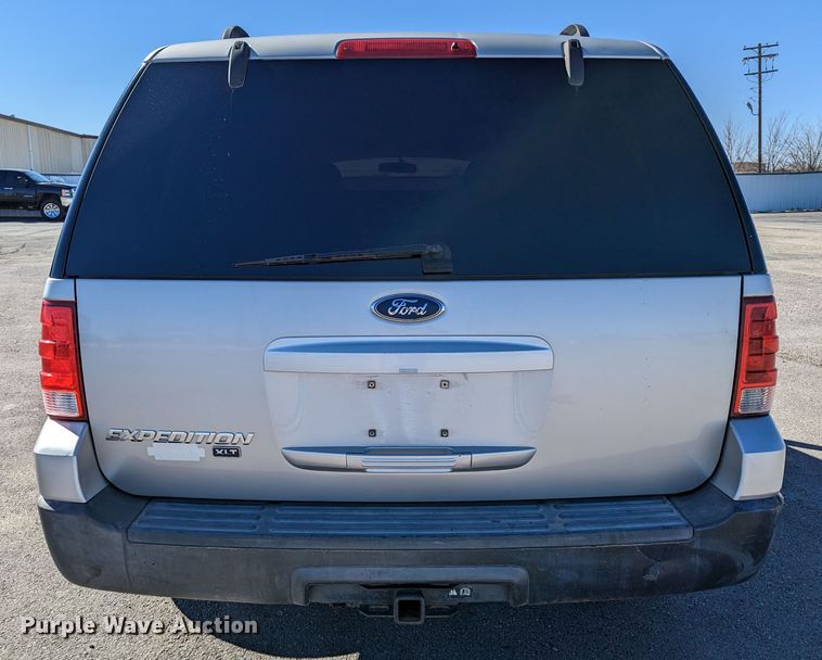 image for item DR6828 2005 Ford Expedition  SUV