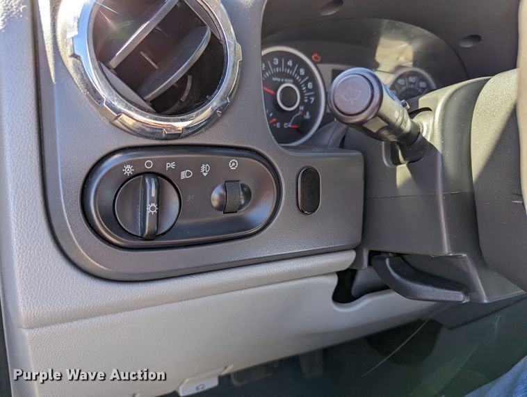 image for item DR6828 2005 Ford Expedition  SUV