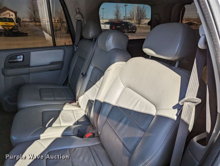 image for item DR6828 2005 Ford Expedition  SUV