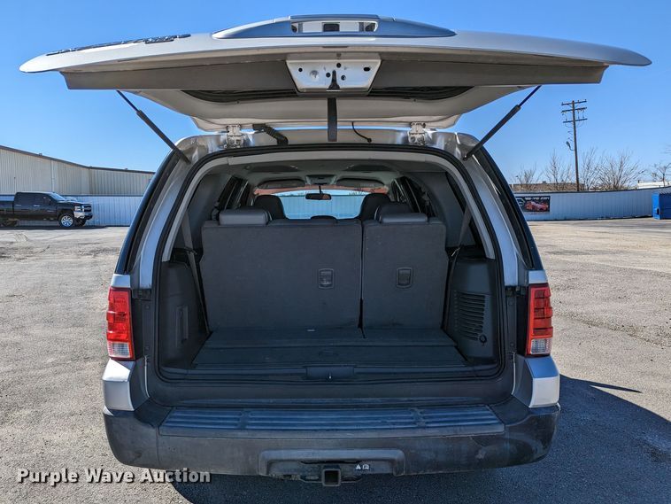 image for item DR6828 2005 Ford Expedition  SUV