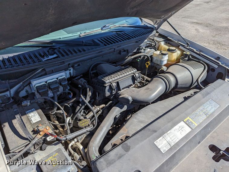 image for item DR6828 2005 Ford Expedition  SUV