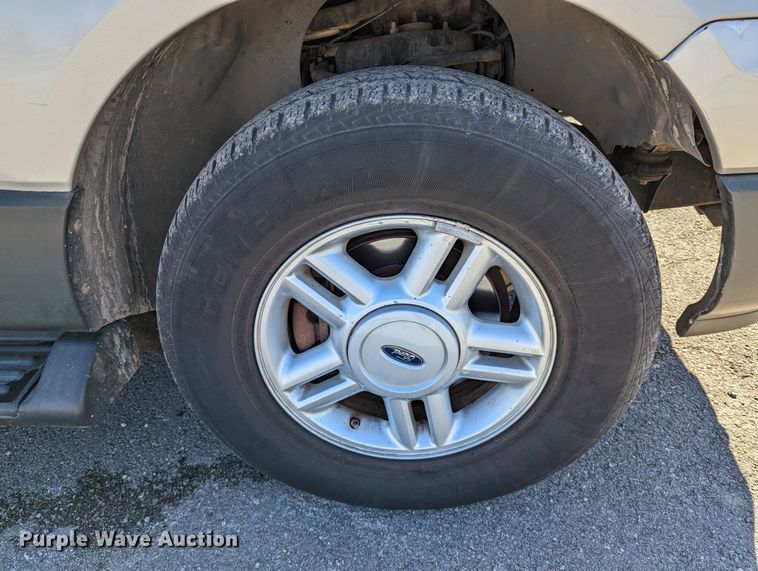 image for item DR6828 2005 Ford Expedition  SUV