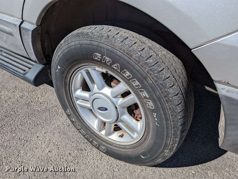 image for item DR6828 2005 Ford Expedition  SUV