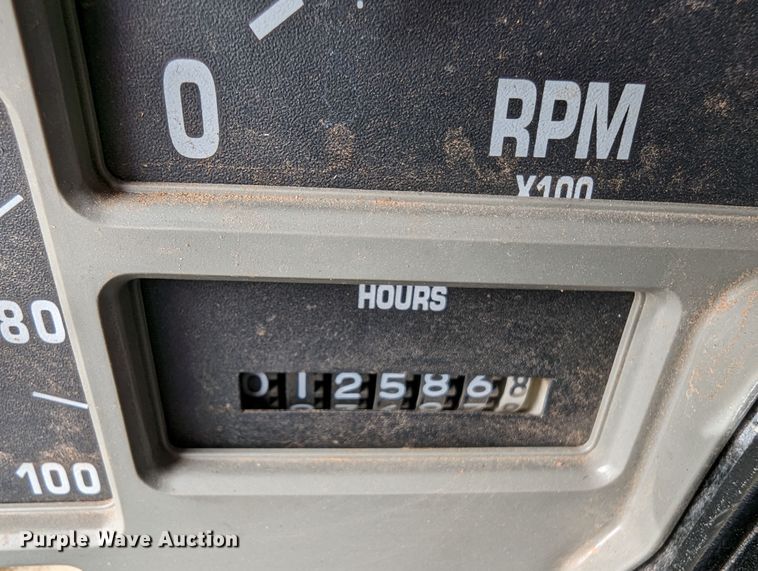 image for item DR6832 1996 International 4700  Crew Cab semi truck