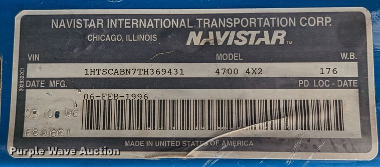 image for item DR6832 1996 International 4700  Crew Cab semi truck