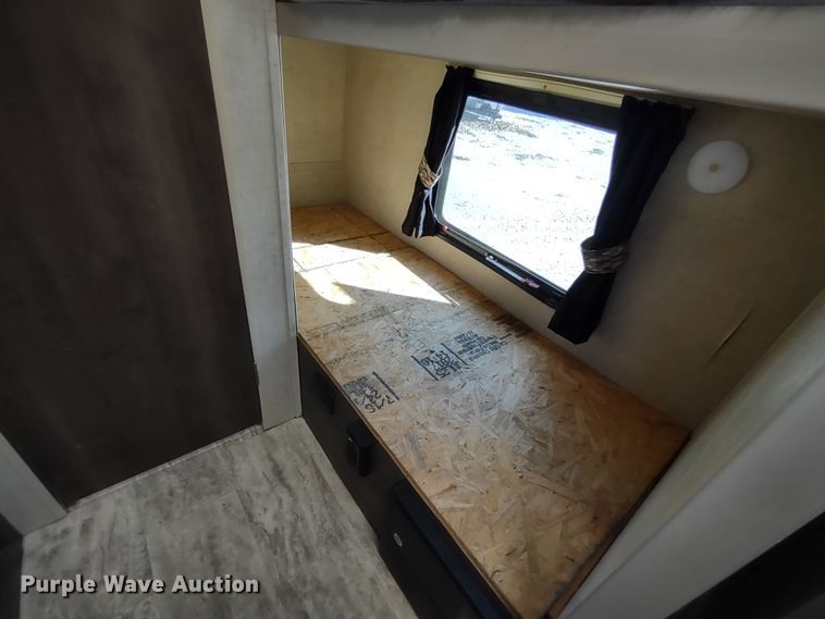 image for item DR8232 2018 KZRV Sportsman Classic  camper