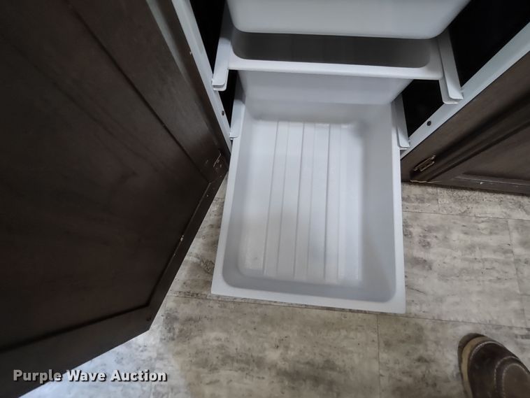 image for item DR8232 2018 KZRV Sportsman Classic  camper