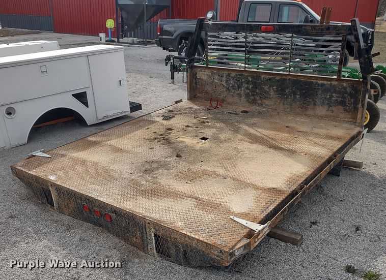image for item DR8237 Flatbed
