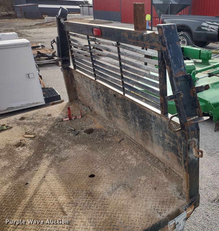 image for item DR8237 Flatbed