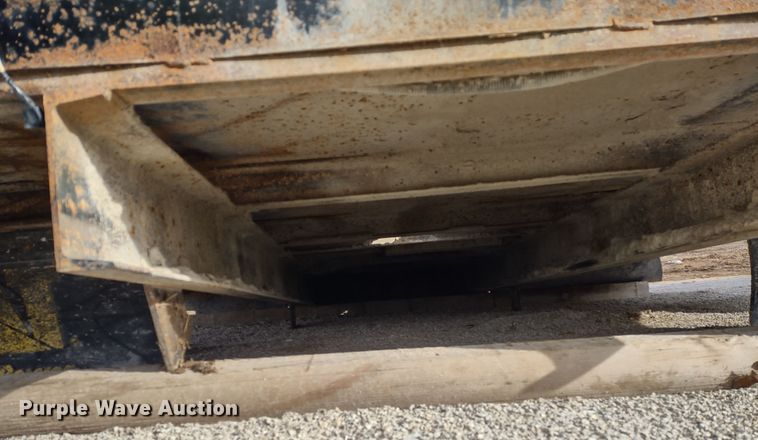 image for item DR8237 Flatbed