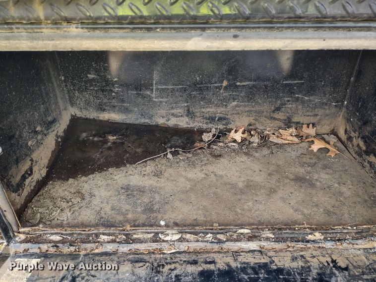 image for item DR8242 CM Truck Beds  flatbed