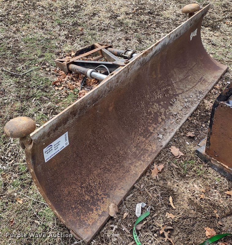 image for item DR8243 8'W snow plow