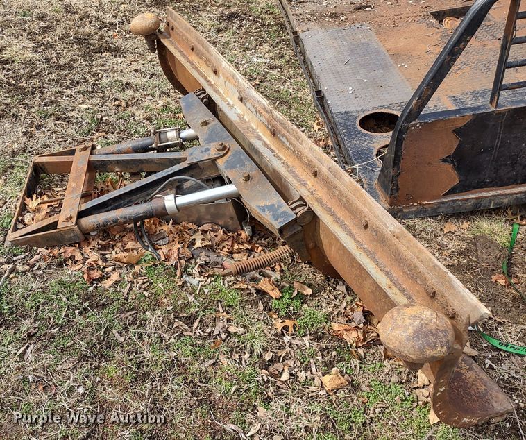 image for item DR8243 8'W snow plow