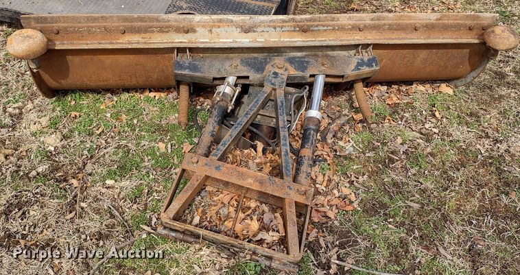 image for item DR8243 8'W snow plow