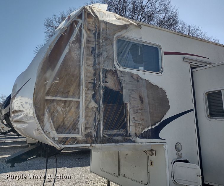 image for item DR8247 2006 Coachmen 525TBS  RV