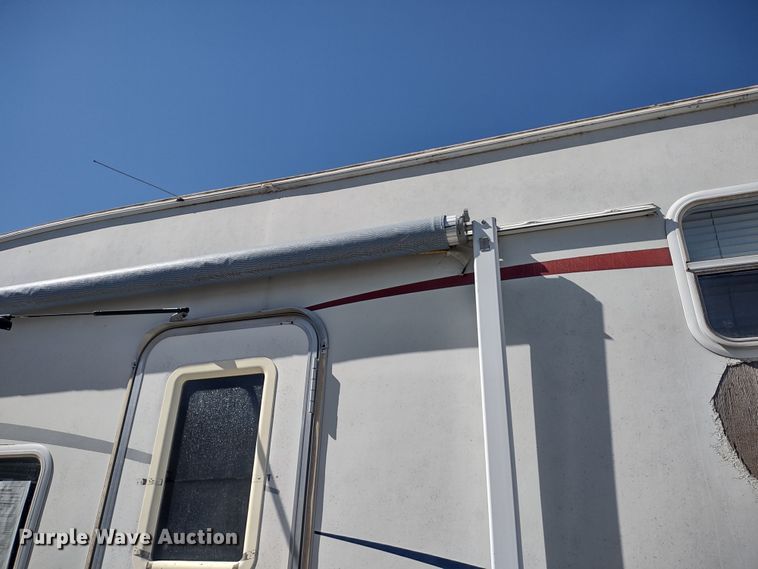 image for item DR8247 2006 Coachmen 525TBS  RV