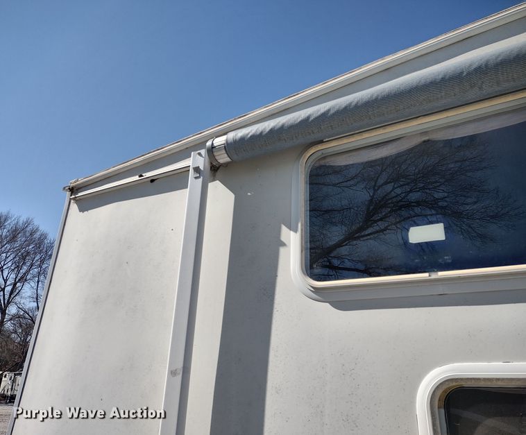 image for item DR8247 2006 Coachmen 525TBS  RV