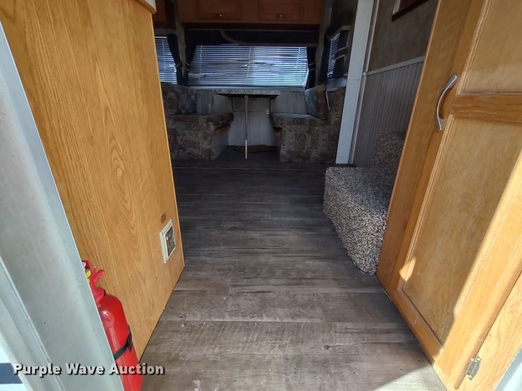 image for item DR8247 2006 Coachmen 525TBS  RV