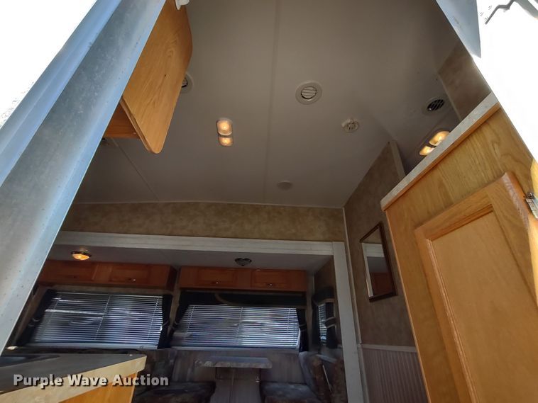 image for item DR8247 2006 Coachmen 525TBS  RV