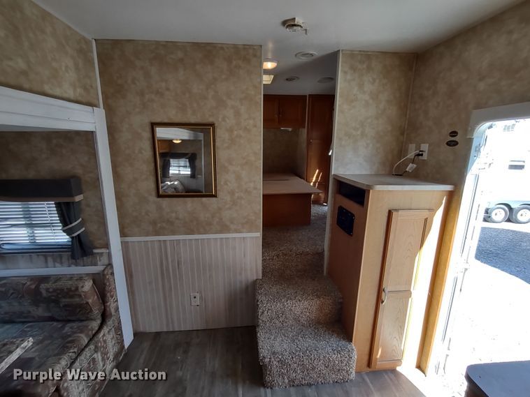 image for item DR8247 2006 Coachmen 525TBS  RV