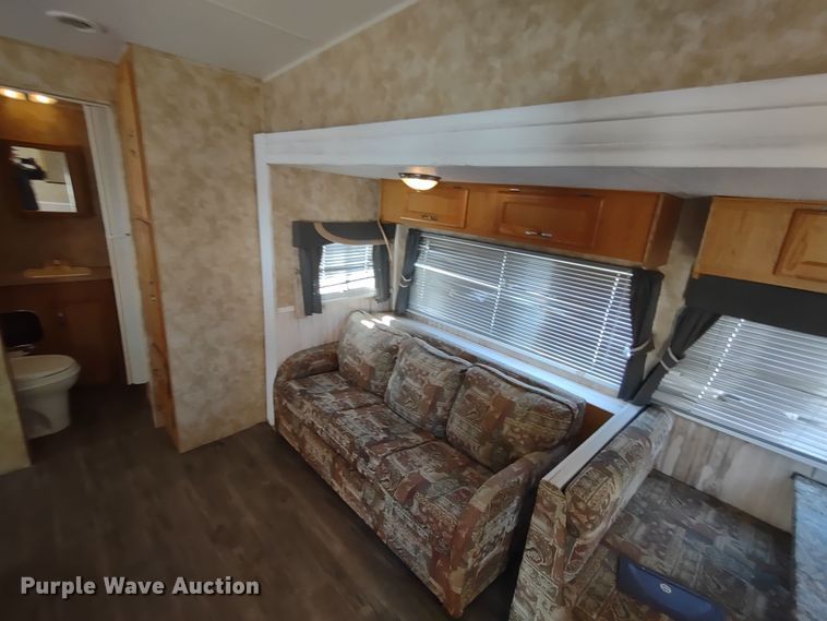 image for item DR8247 2006 Coachmen 525TBS  RV