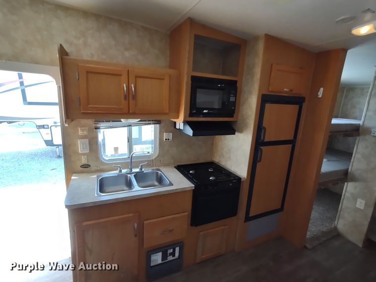 image for item DR8247 2006 Coachmen 525TBS  RV