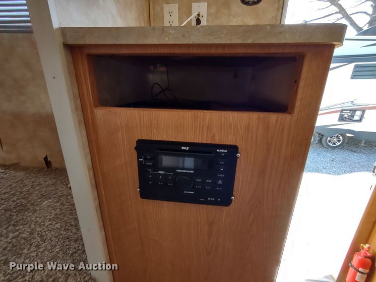 image for item DR8247 2006 Coachmen 525TBS  RV