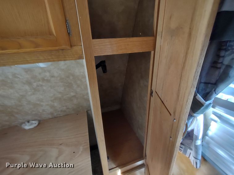 image for item DR8247 2006 Coachmen 525TBS  RV