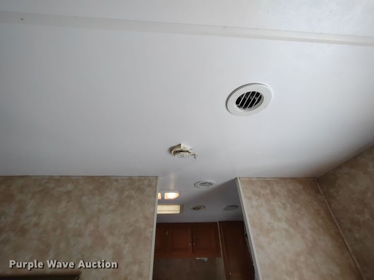 image for item DR8247 2006 Coachmen 525TBS  RV