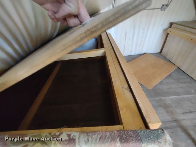 image for item DR8247 2006 Coachmen 525TBS  RV