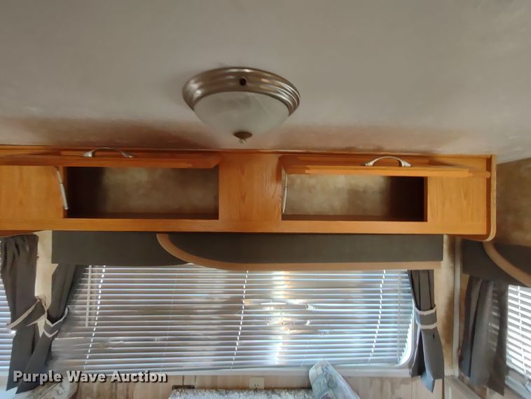 image for item DR8247 2006 Coachmen 525TBS  RV